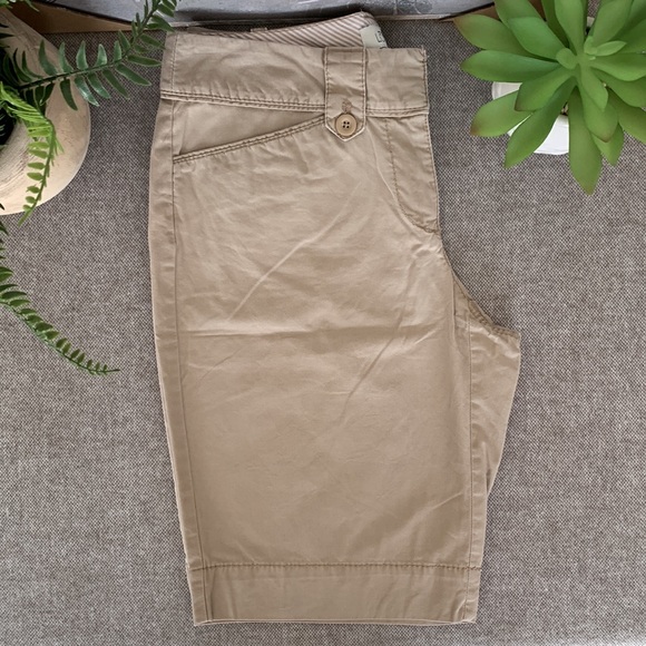 Short cargo kaki foncé à poches | FR